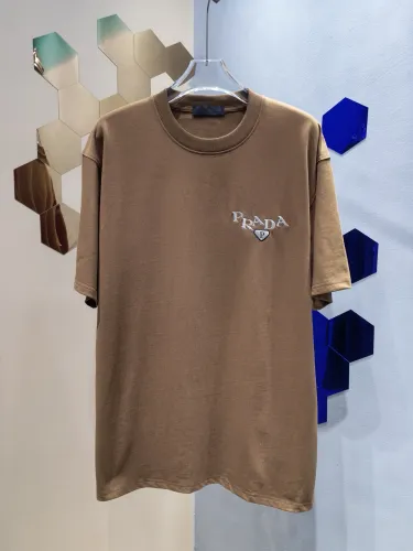 ★日本!!人気！2025 プラダ 新作 半袖Tシャツ コピー