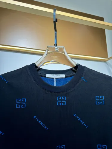 ☆超人気☆ 2025 ジバンシー 新作 半袖Tシャツ 偽物
