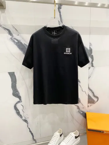 入手困難！2025 ジバンシー 新作 半袖Tシャツ 偽物