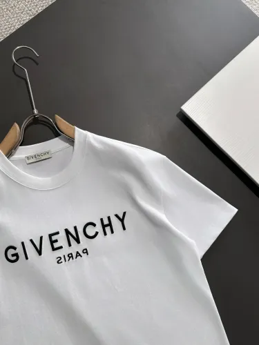 肌触り最高な 2025 ジバンシー 新作 半袖Tシャツ 偽物