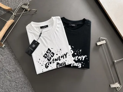 人気爆発☆ 2025 ジバンシー 新作 半袖Tシャツ 偽物