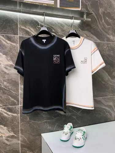 世界中で大人気♪ 2025 ロエベ 新作 半袖Tシャツ 偽物 2色
