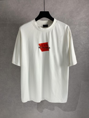 入手困難品！2025 バレンシアガ 新作 半袖Tシャツ コピー