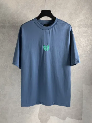 人気No1★ 2025 バレンシアガ 新作 半袖Tシャツ 偽物