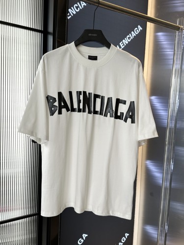 完売必至 2025 バレンシアガ 新作 半袖Tシャツ 偽物 2色