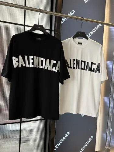 完売必至 2025 バレンシアガ 新作 半袖Tシャツ 偽物 2色