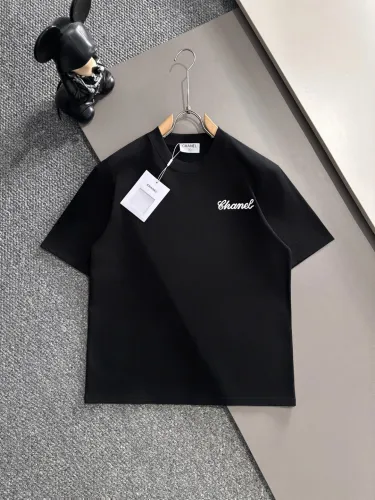 絶対欲しい！2025 シャネル 新作 半袖Tシャツ コピー 2色