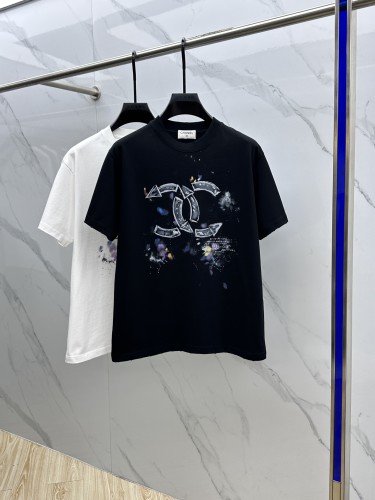 世界中で大人気♪ 2025 シャネル 新作 半袖Tシャツ 偽物