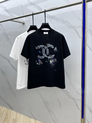世界中で大人気♪ 2025 シャネル 新作 半袖Tシャツ 偽物