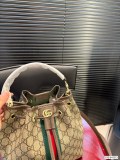 肌触り最高な グッチ レディース バケツバッグ コピー 841313
