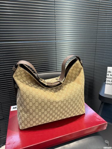 【使い勝手抜群】グッチ レディース トートバッグ 偽物 850546