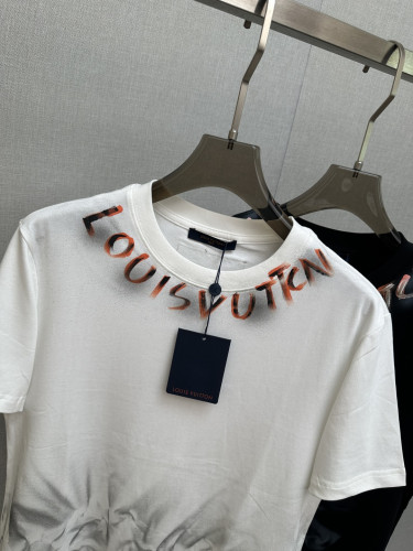 新色登場☆ 2026 ルイヴィトン 新作 半袖Tシャツ コピー