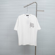 日本未入荷 2026 ルイヴィトン 新作 半袖Tシャツ 偽物