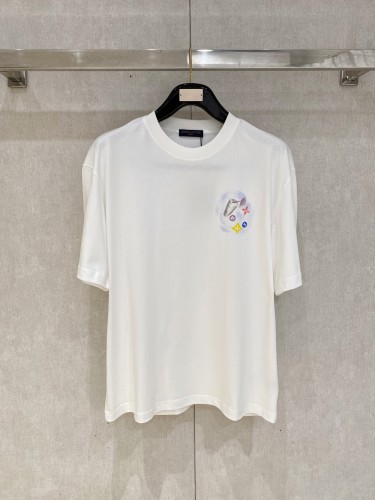 注目度抜群！2026 ルイヴィトン 新作 半袖Tシャツ コピー