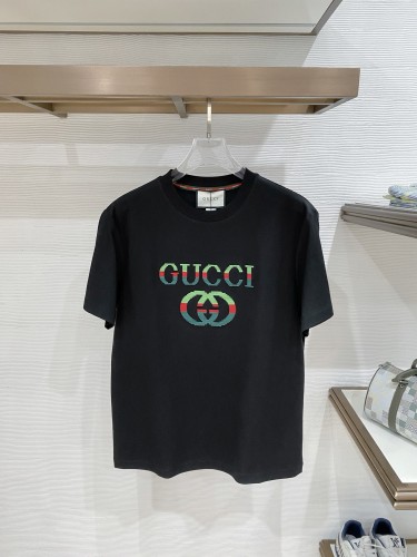 注目アイテム☆ 2026 グッチ 新作 半袖Tシャツ スーパーコピー