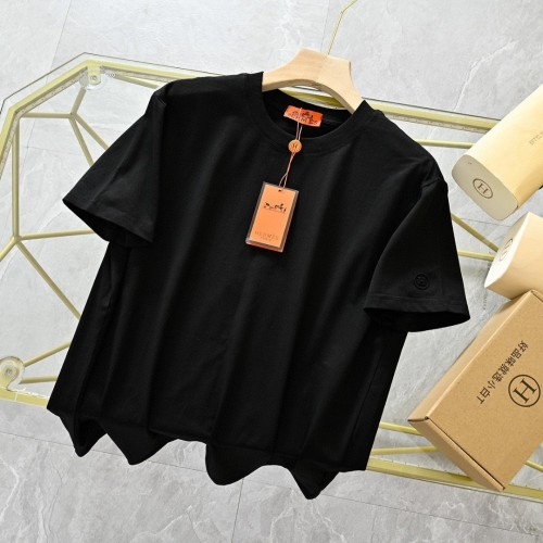 累積売上総額第１位！ 2026 エルメス 新作 半袖Tシャツ コピー 2色