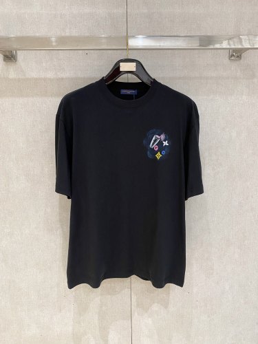 ★日本!!人気！2026 ルイヴィトン 新作 半袖Tシャツ スーパーコピー