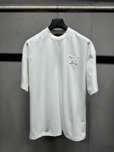 送料込 2026 ルイヴィトン 新作 半袖Tシャツ スーパーコピー