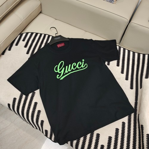お洒落 2026 グッチ 新作 半袖Tシャツ コピー