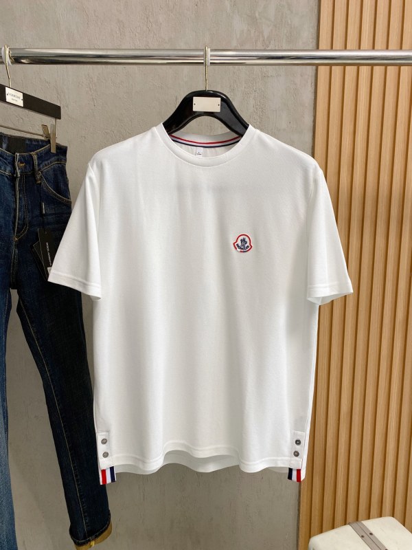 入手困難品！2026 モンクレール 新作 半袖Tシャツ コピー