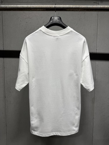 争奪戦 2026 モンクレール 新作 半袖Tシャツ 偽物