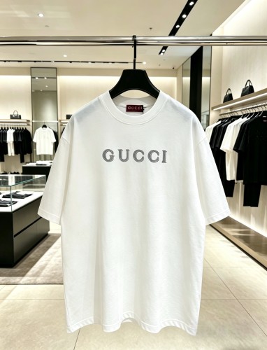 肌触り最高な 2026 グッチ 新作 半袖Tシャツ 偽物