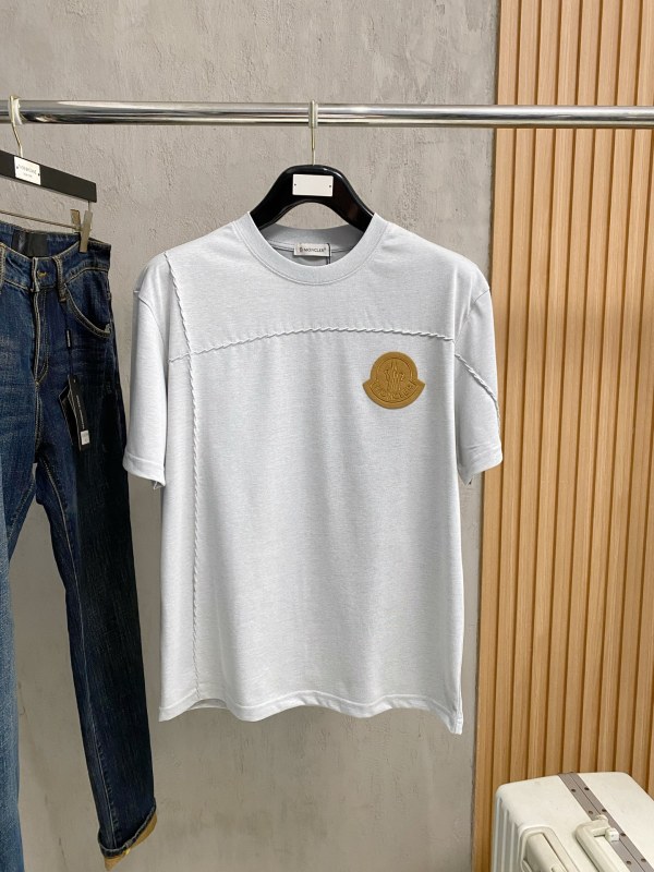 日本未入荷 2026 モンクレール 新作 半袖Tシャツ スーパーコピー
