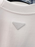世界中で大人気♪ 2026 プラダ 新作 半袖Tシャツ 偽物