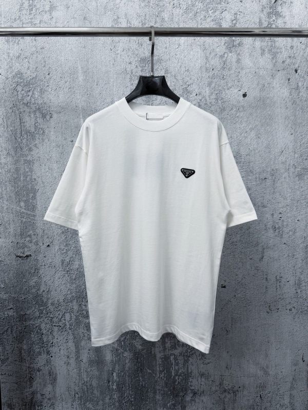 絶対欲しい！2026 プラダ 新作 半袖Tシャツ コピー