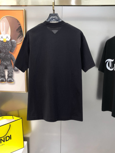 すぐ届く 2026 プラダ 新作 半袖Tシャツ スーパーコピー