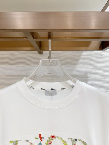 高品質 2026 ディオール 新作 半袖Tシャツ 偽物