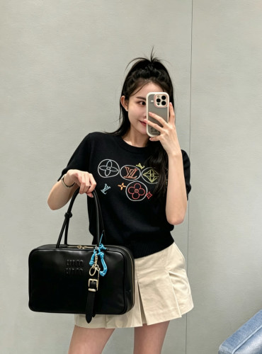 高品質♪♪♪ 2026 ルイヴィトン 新作 半袖Tシャツ スーパーコピー 3色
