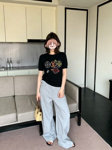 超限定♪ 2026 ルイヴィトン 新作 半袖Tシャツ スーパーコピー
