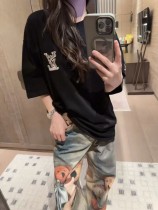 送料込 2026 ルイヴィトン 新作 半袖Tシャツ 偽物