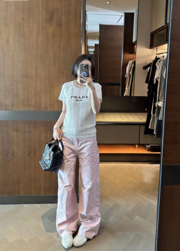 肌触り最高な 2026 プラダ 新作 半袖Tシャツ コピー 3色