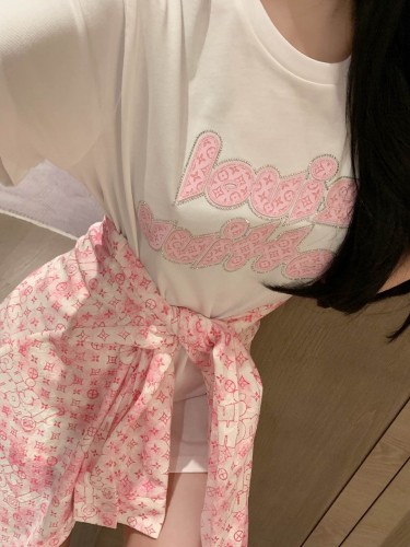 ☆超人気☆ 2026 ルイヴィトン 新作 半袖Tシャツ 偽物
