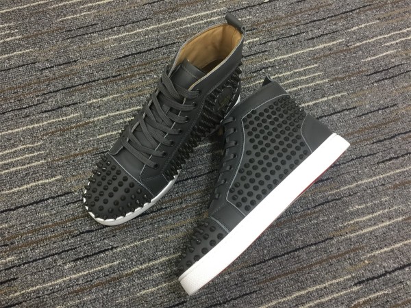 Lou Spikes Oralto Flat