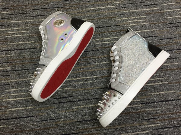Lou Spikes Oralto Flat
