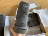 UGG Classic Boots Grey