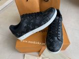 LV SNEAKER 36