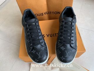 LV SNEAKER 36