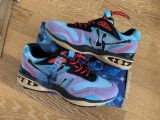 LV SNEAKER 37