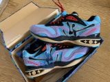 LV SNEAKER 37