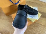 LV SNEAKER 42