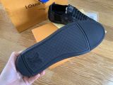 LV SNEAKER 42
