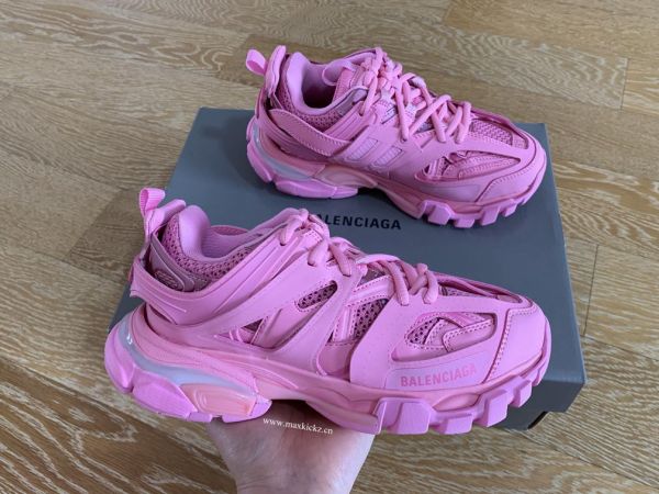 Balencaiga Pink Triple S with originla box