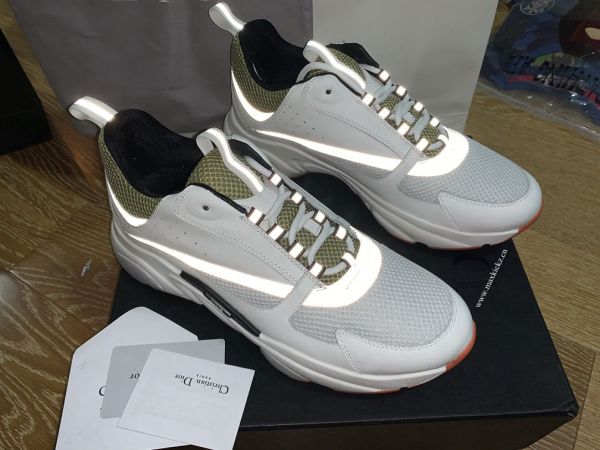 D1OR Sneaker 7