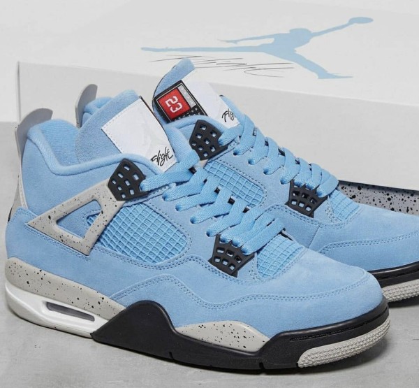 Air Jordan 4 Retro ''University Blue''