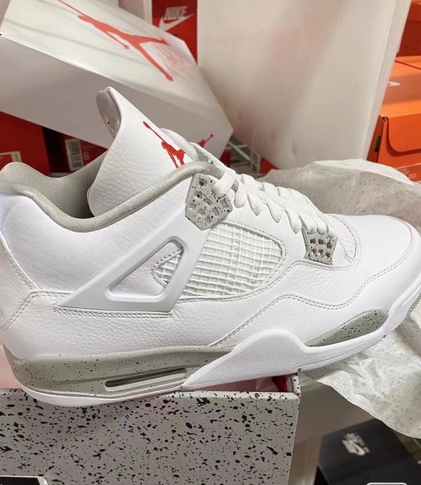 Air Jordan 4 Retro White Oreo