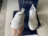D1OR B23 Sneaker 10